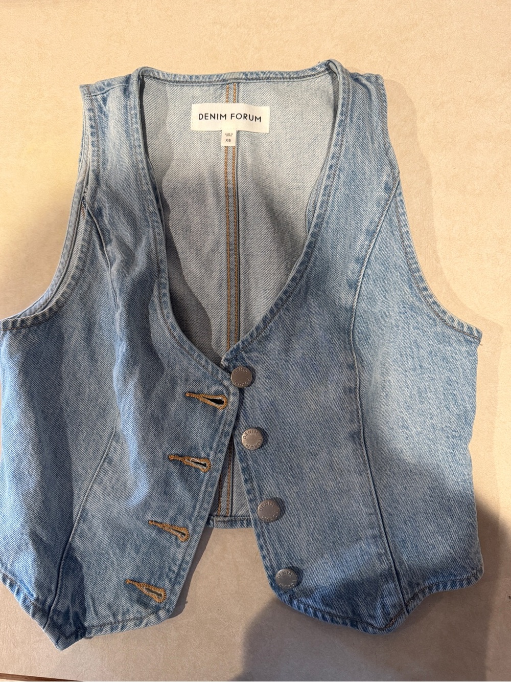 Aritzia Denim Forum The '90s Vintage Denim Vest in Light Wash – Size XS